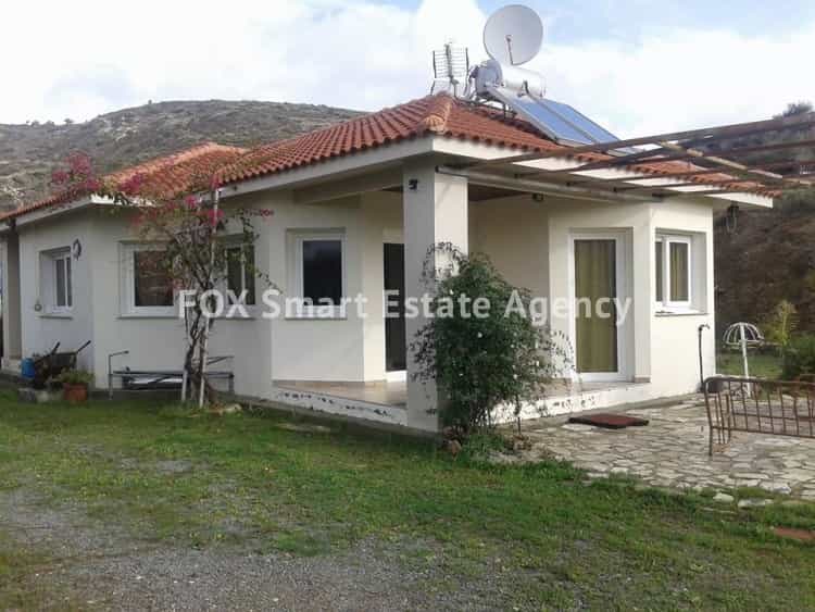 casa en Pano Lefkara, Lárnaca 10072141