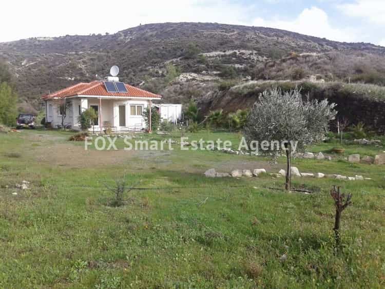 Huis in Pano Lefkara, Larnaca 10072141
