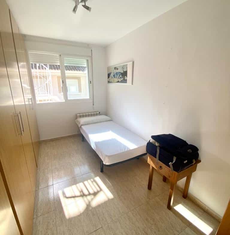 Квартира в Santa Eulalia,  10072404
