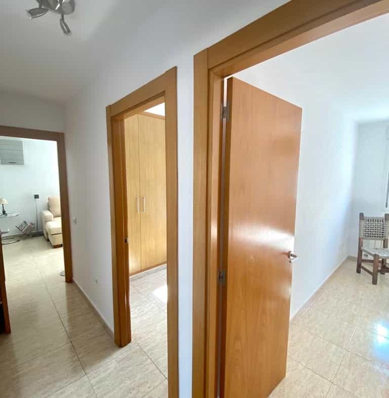 Квартира в Santa Eulalia,  10072404
