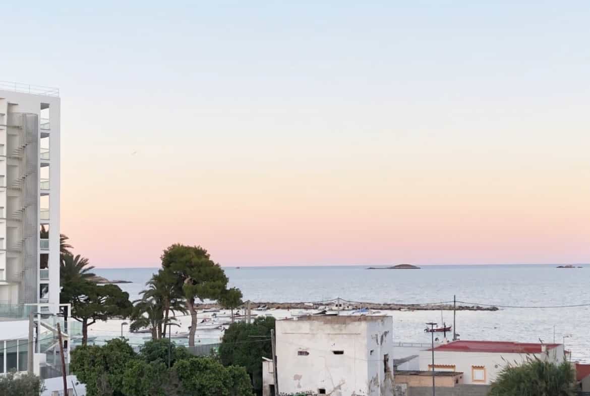 Condominium in Ibiza,  10072411