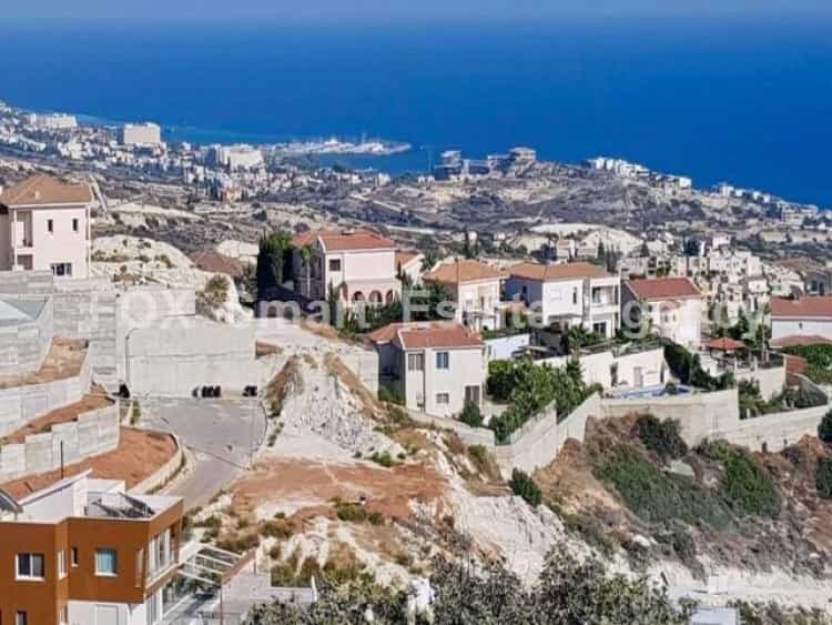 Tanah dalam Agios Tychon, Larnaka 10072417