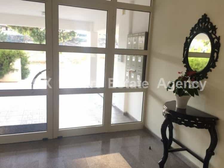 公寓 在 Agios Athanasios, Limassol 10072504
