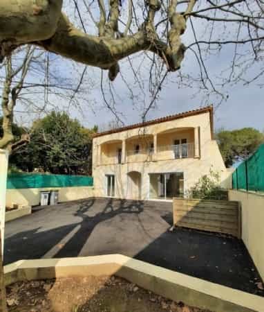 Condominium in Beziers, Occitanie 10074626