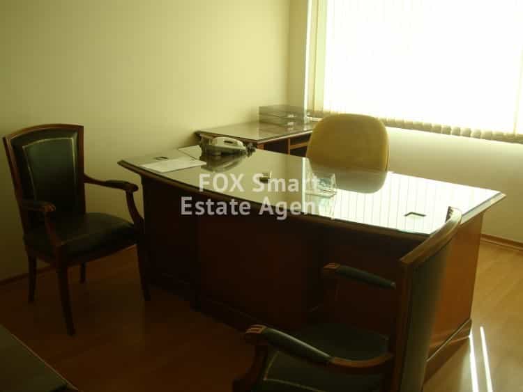 Ufficio nel Agios Nicolaos, Limassol 10074750