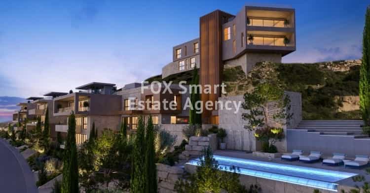 Condominium in Agios Tychon, Limassol 10075236