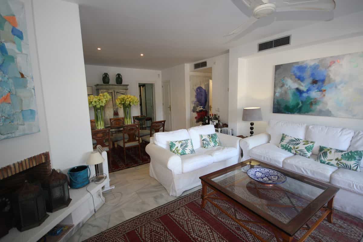 公寓 在 Elviria, Costa Del Sol 10075263