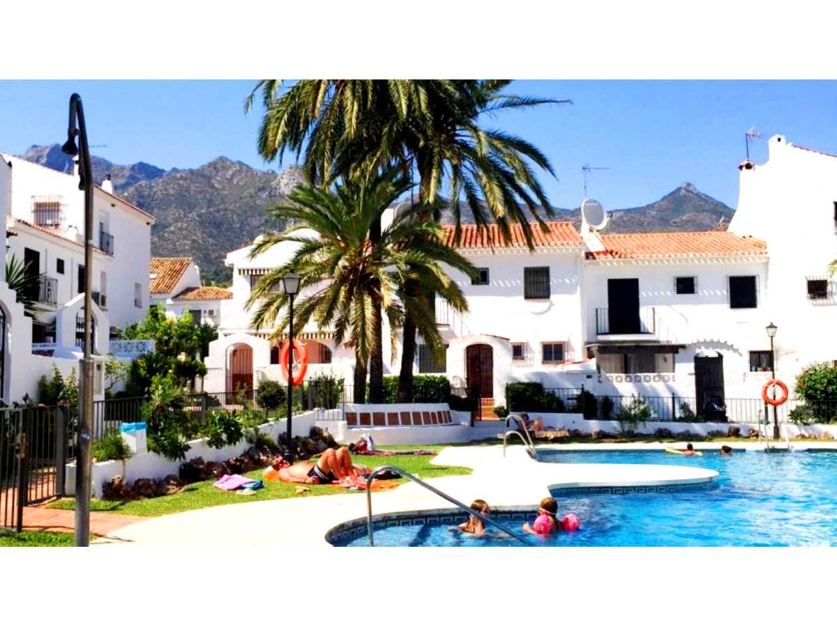 rumah dalam Marbella, Andalusia 10075376