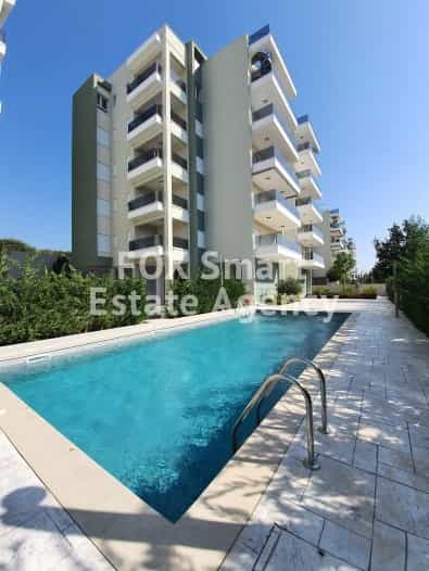Condominium in Parkklisia, Larnaca 10075800