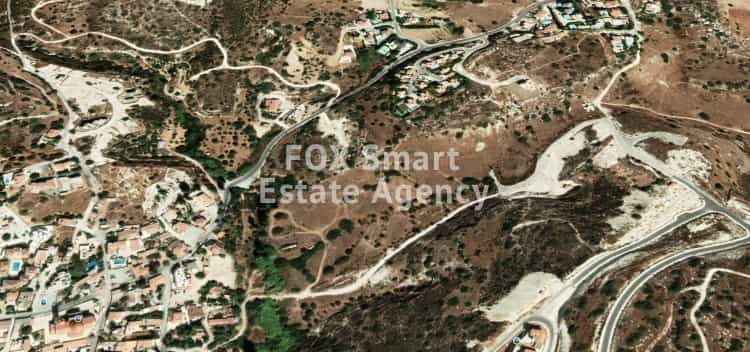 Tanah dalam Agios Tychon, Larnaka 10076047