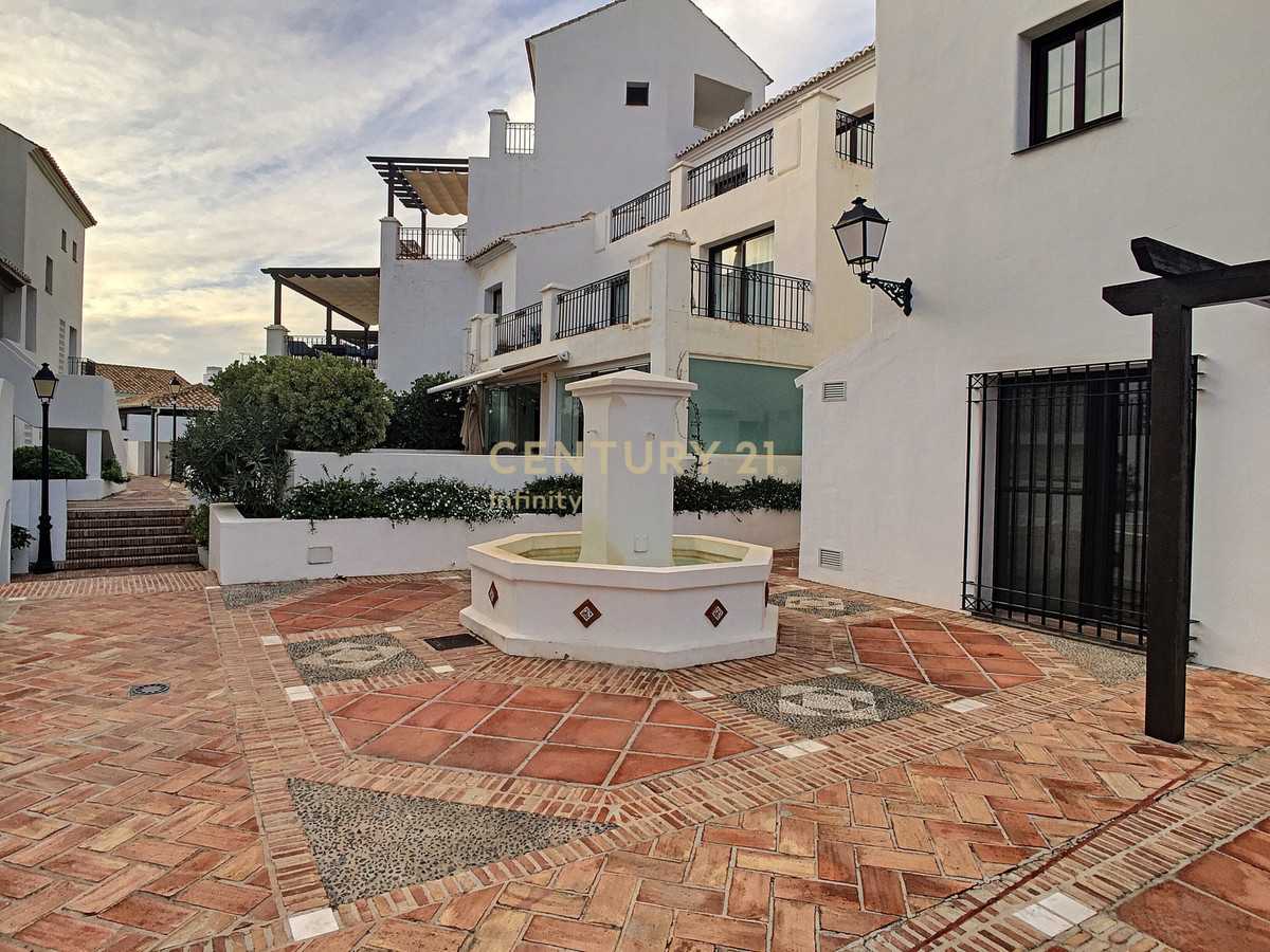Condominium in Ojen, Andalusia 10076380