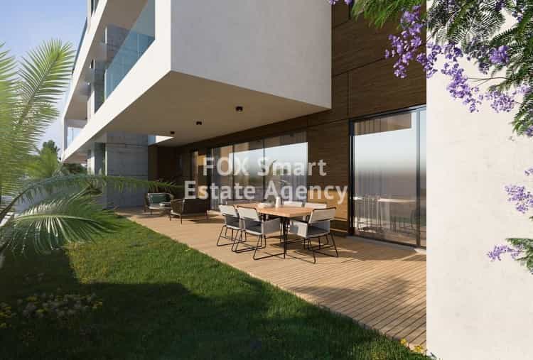 Condominium in Solaravia, Lemesos 10076574