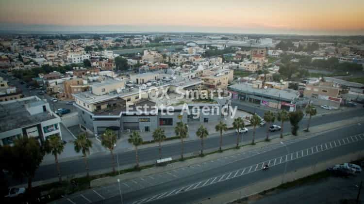 Teollinen sisään Kato Polemidia, Limassol 10076871
