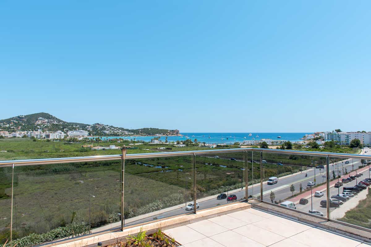 Condominium in Ibiza, Balearic Islands 10078102