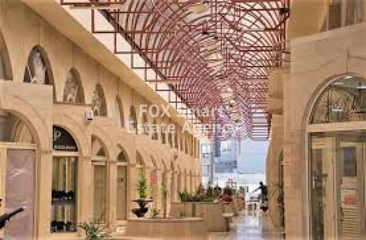 Detaljhandel i Limassol, Lemesos 10078373