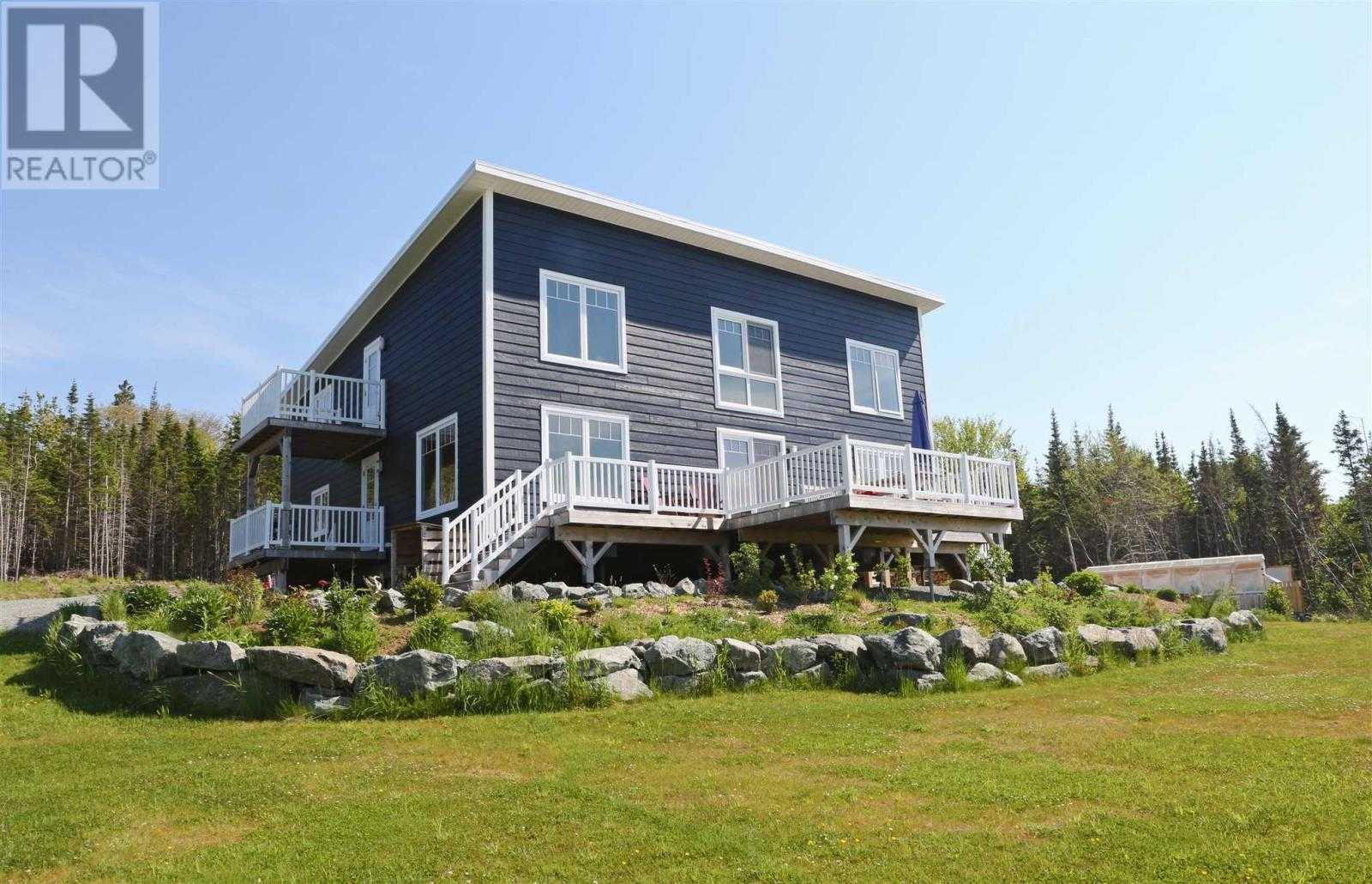 Huis in Macnabs Cove, Nova Scotia 10078707