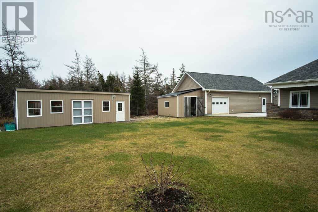 Rumah di Arichat, Nova Scotia 10078723