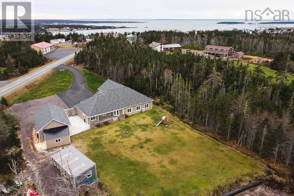 Huis in Arichat, Nova Scotia 10078723