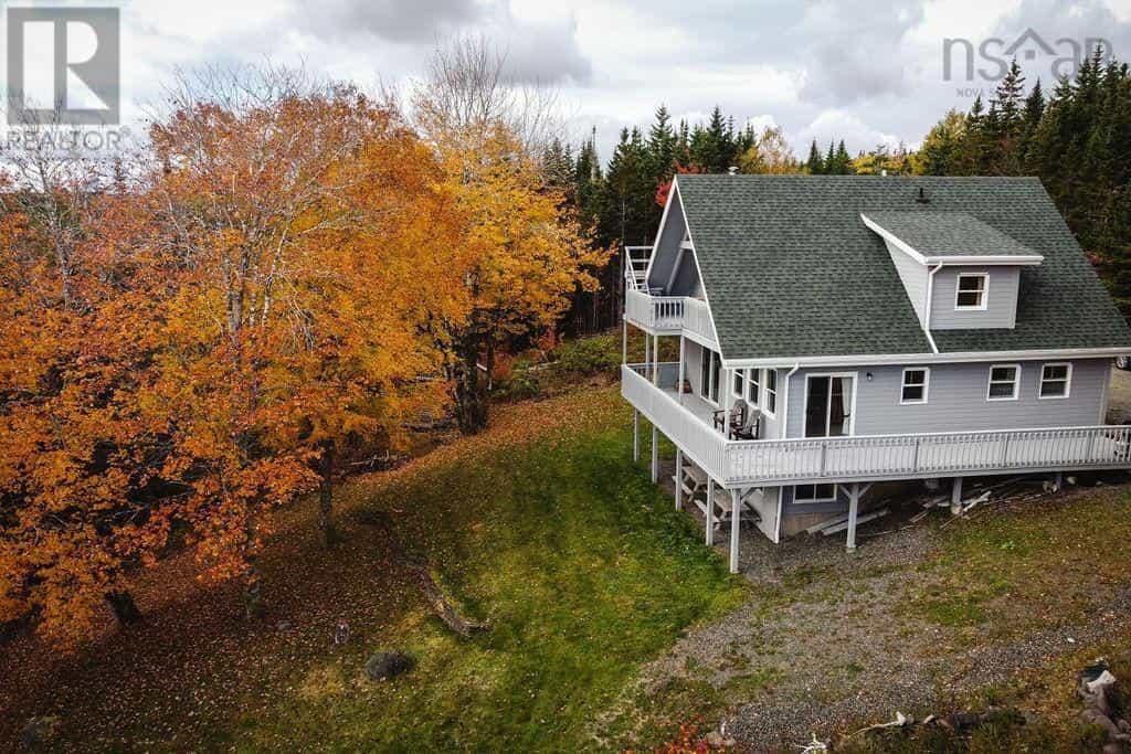 House in Port Hawkesbury, Nova Scotia 10078739