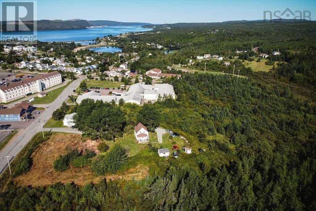 Hus i Port Hawkesbury, Nova Scotia 10078750