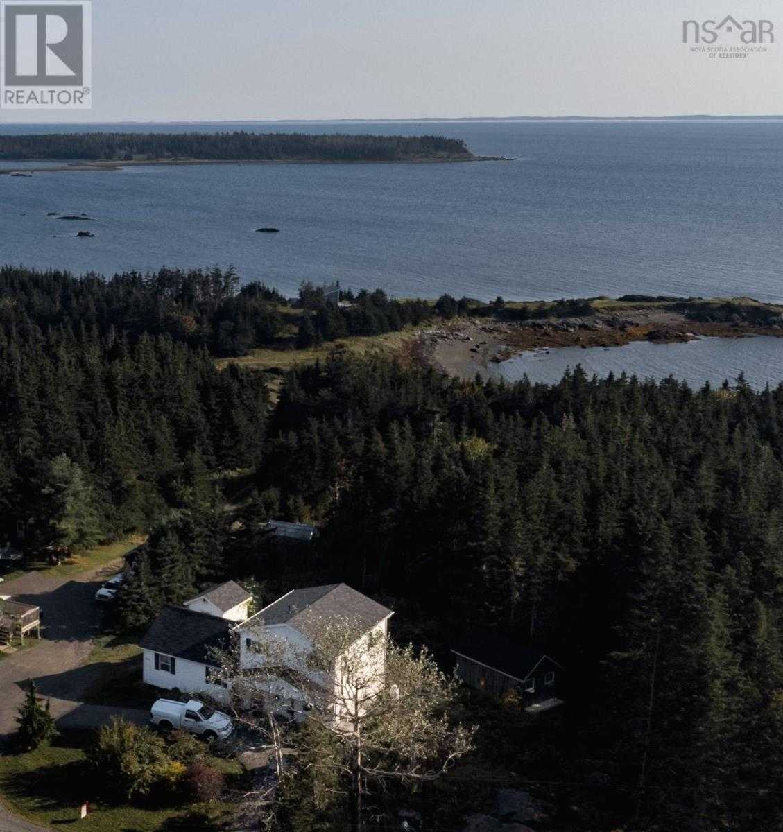 Rumah di Pelabuhan Hawkesbury, Nova Scotia 10078758