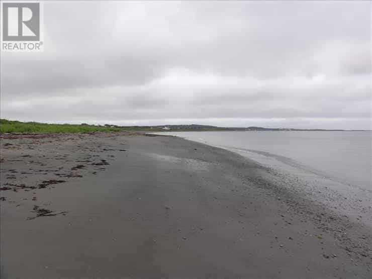 Terre dans Baddeck, Nova Scotia 10078847