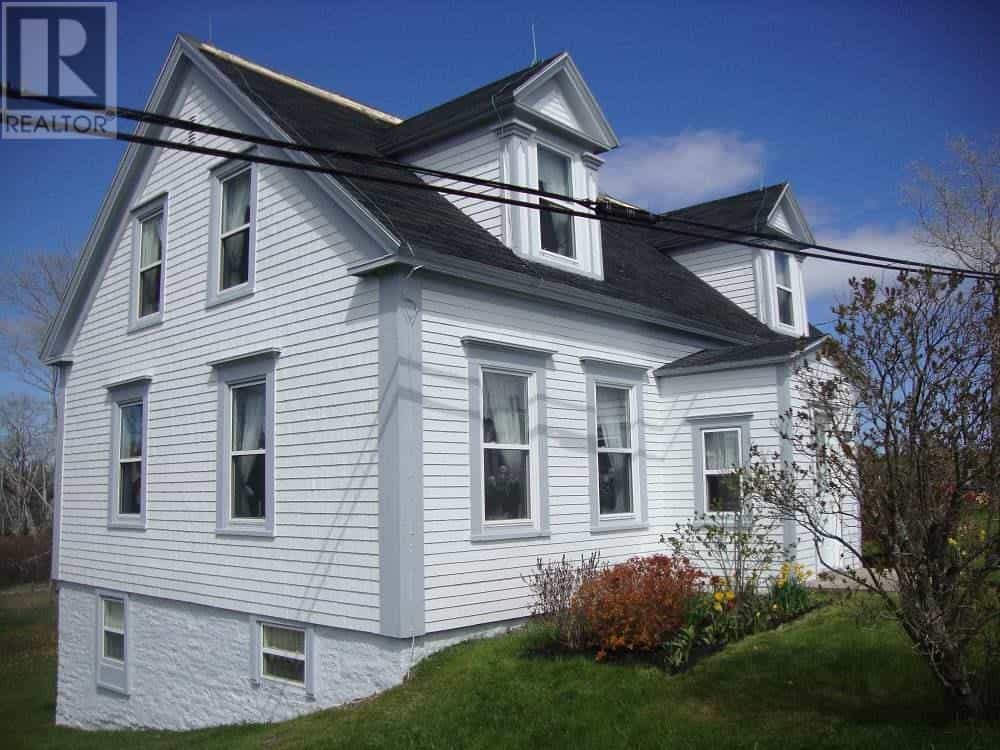 Rumah di Pelabuhan Hawkesbury, Nova Scotia 10078892