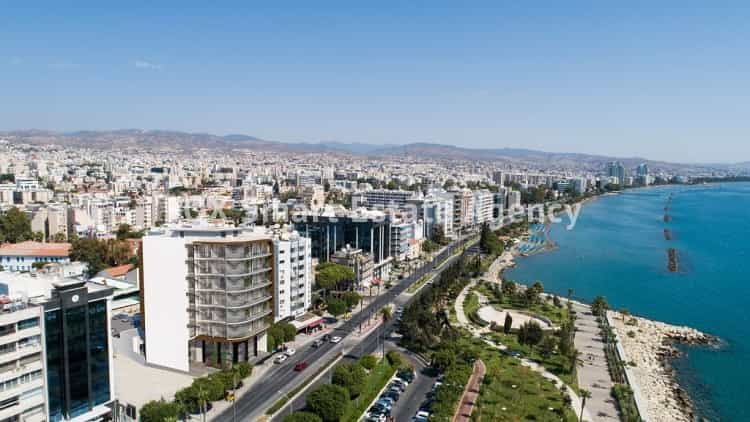 Perindustrian dalam Agia Trias, Limassol 10079267