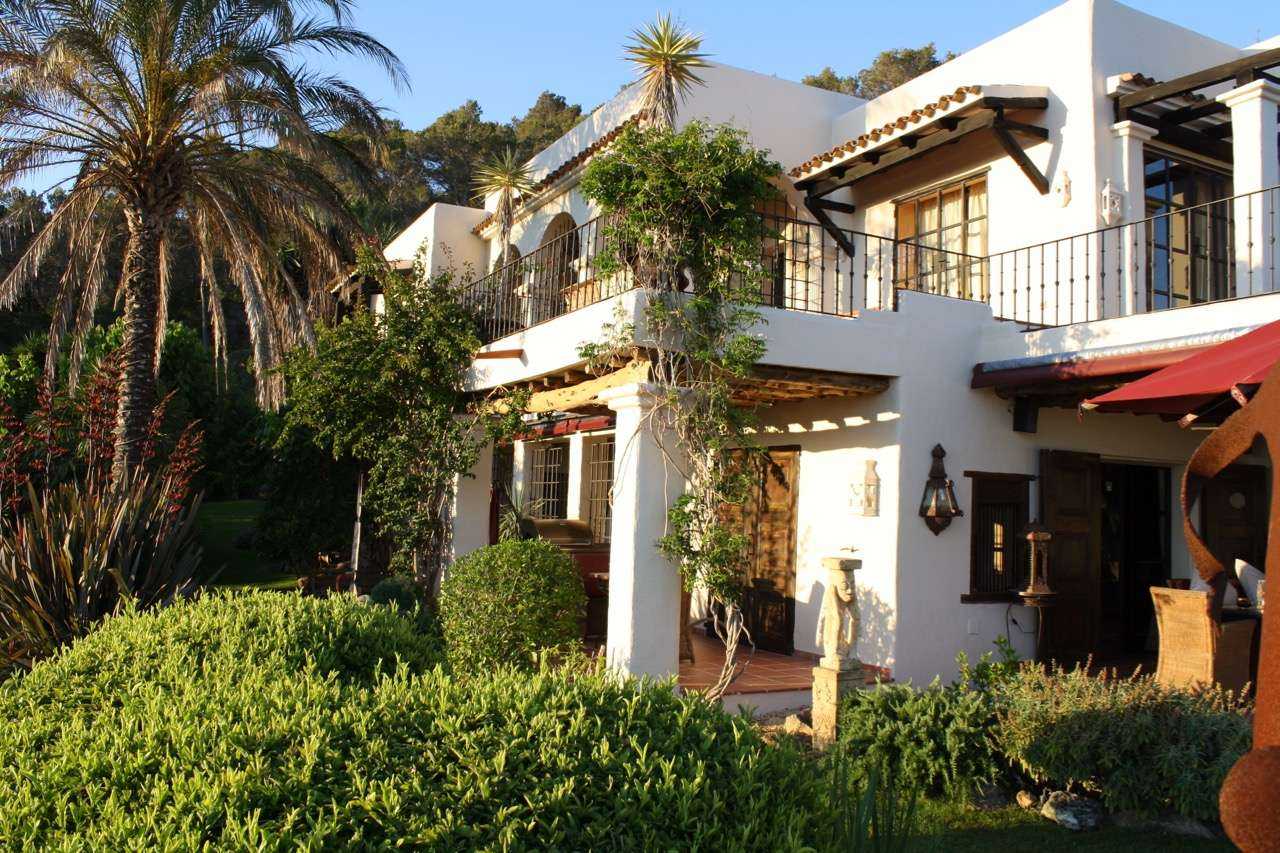 House in San Carlos, Balearic Islands 10079528