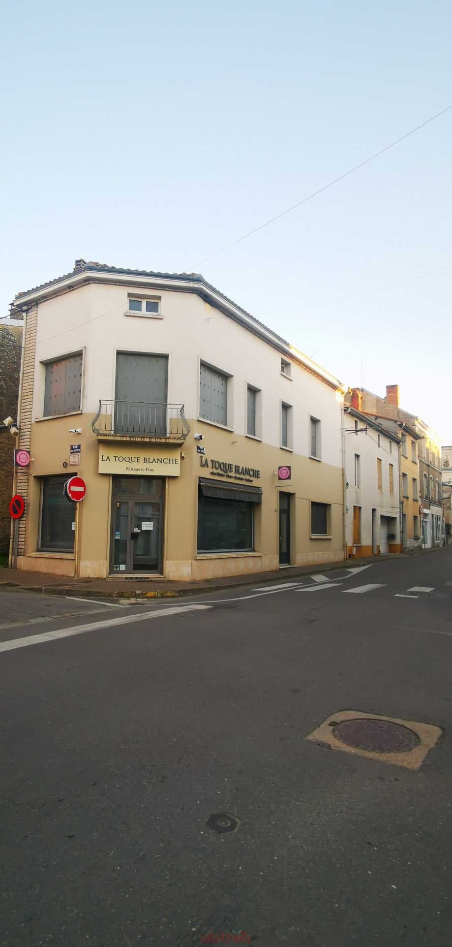 房子 在 Bioussac, Nouvelle-Aquitaine 10080457