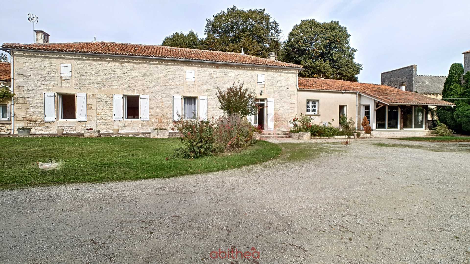House in Raix, Nouvelle-Aquitaine 10080463