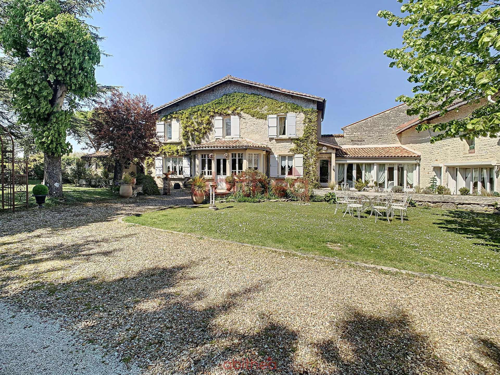 房子 在 Saint-Laurent-de-Cognac, Nouvelle-Aquitaine 10080514