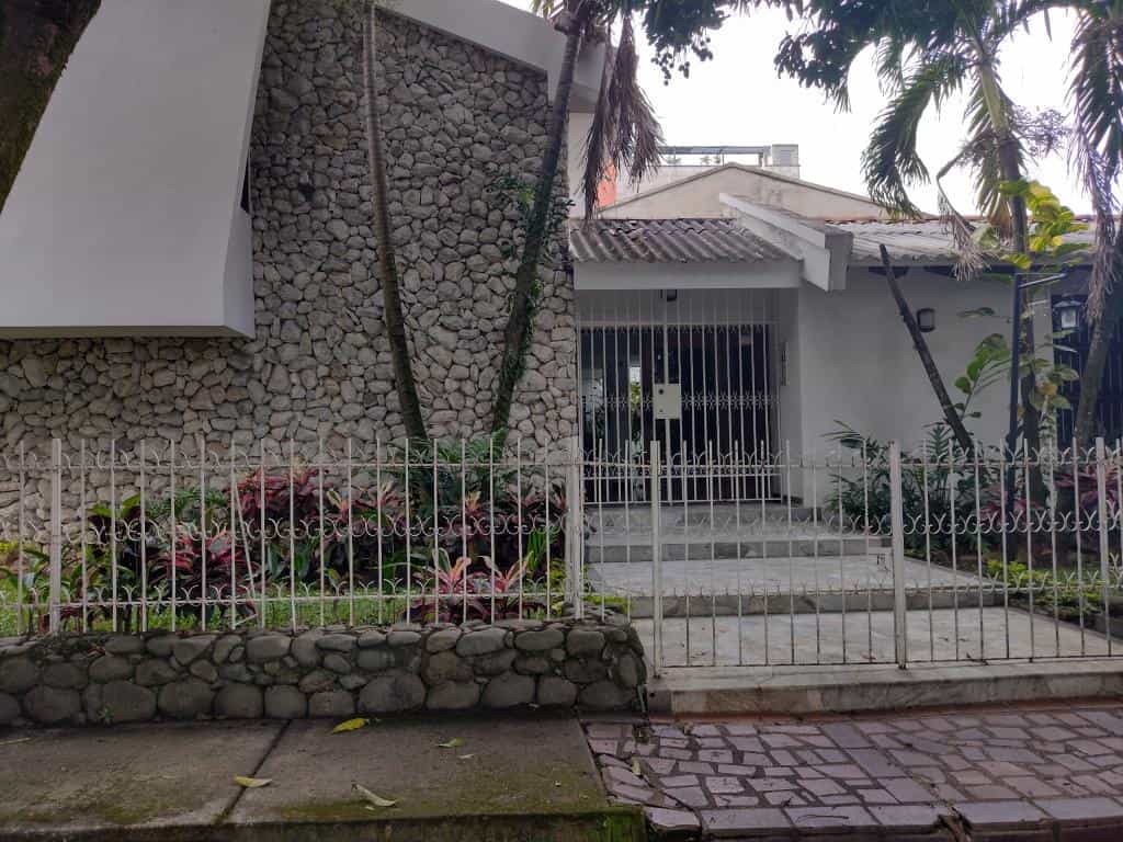 rumah dalam Ciudad Jardín, Valle del Cauca 10080975