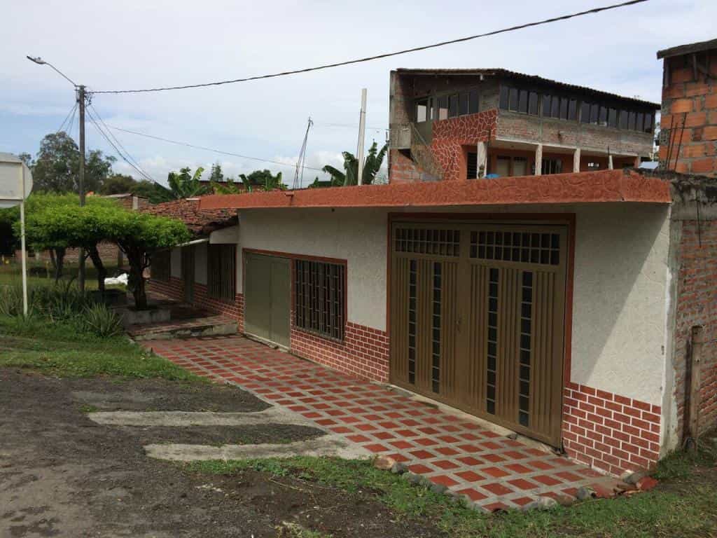 σπίτι σε Bugalagrande, Valle del Cauca 10081049