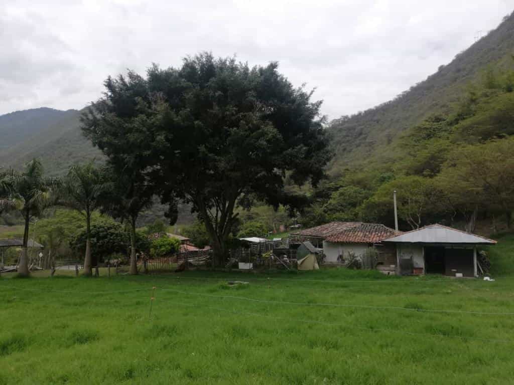 Rumah di El Cerrito,  10081145