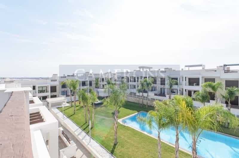 Condominium in Torrevieja, Valencia 10081748
