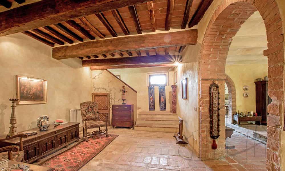 House in Asciano, Tuscany 10081869