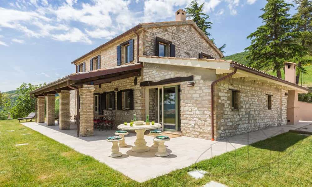 بيت في Fossombrone, Marche 10081870