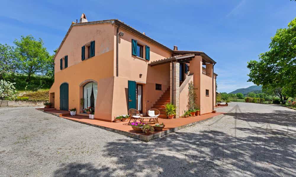 rumah dalam Camerano, Marche 10081882