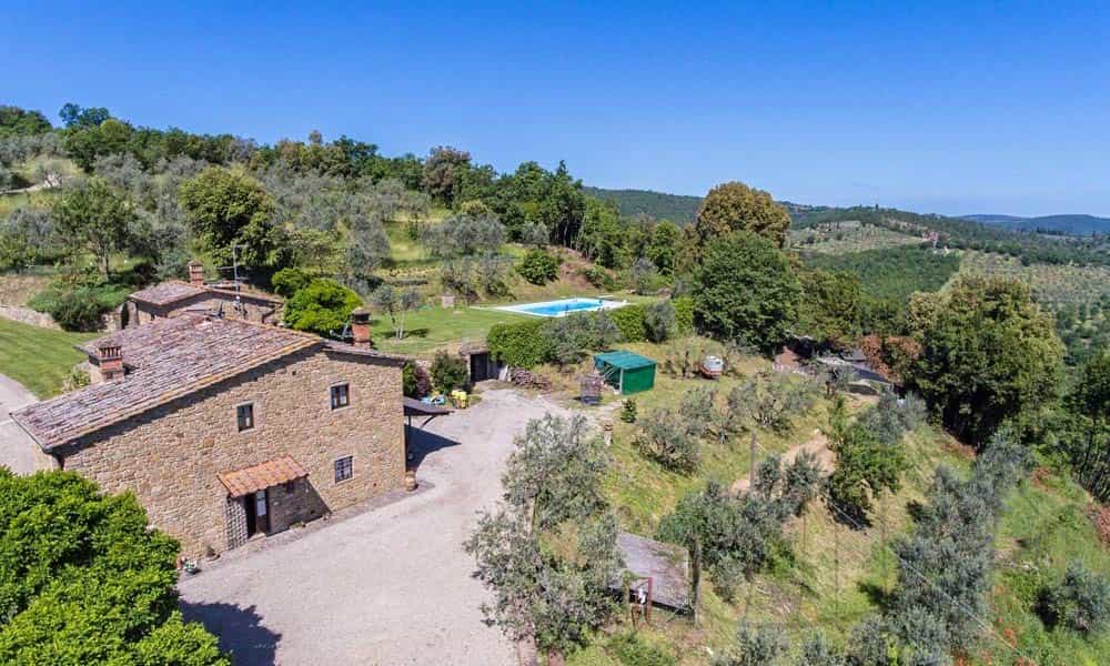 Rumah di Monte San Savino, Toskana 10081883