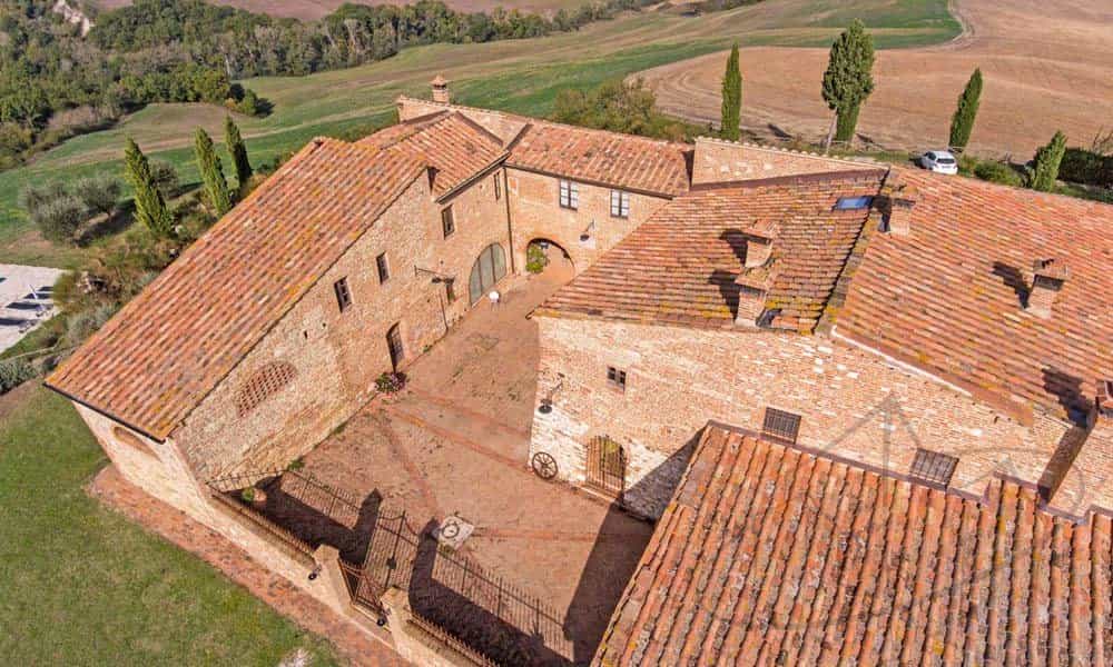 House in Asciano, Tuscany 10081894