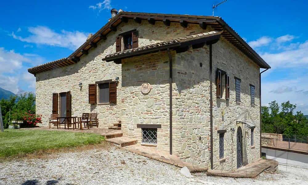 жилой дом в Montefortino, Marche 10081896