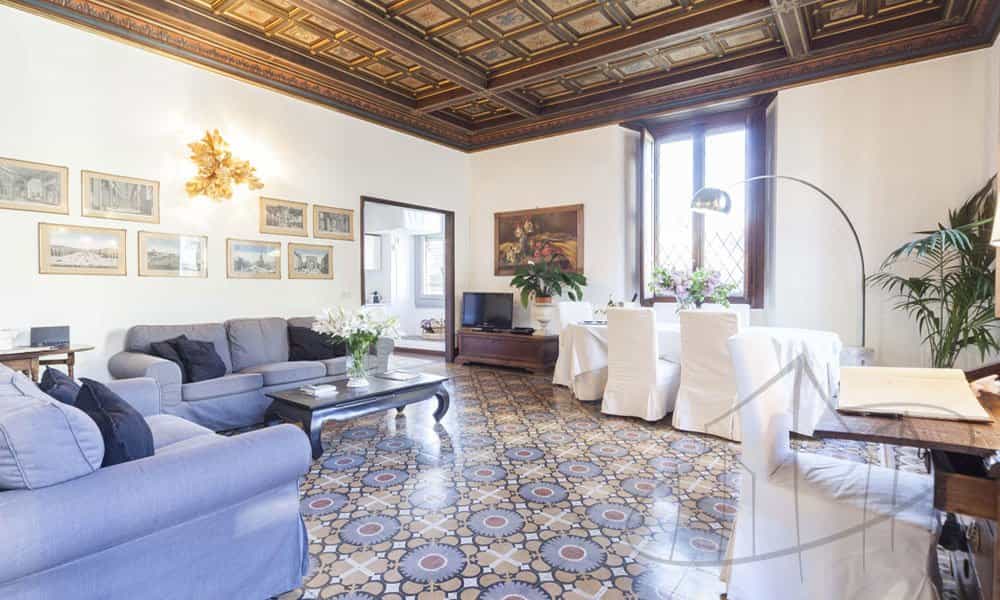 Condominium dans Florence, Tuscany 10081902