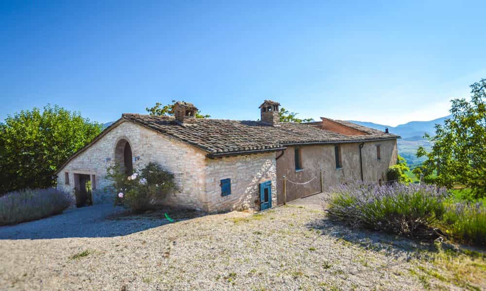 Rumah di Cagli, Marche 10081909
