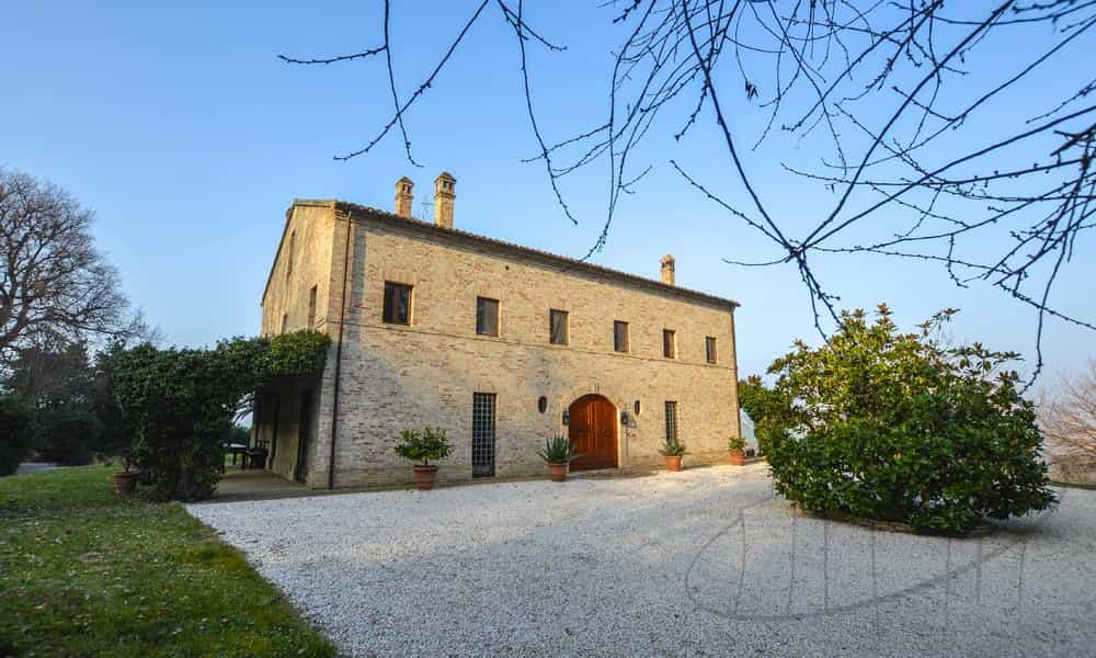 Hus i Senigallia, Marche 10081916