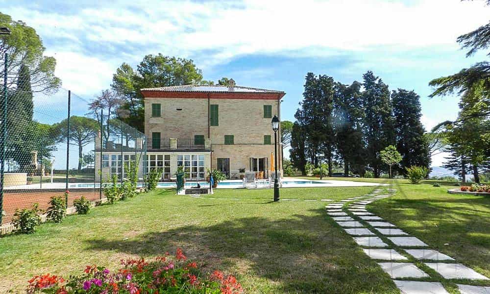 Talo sisään Arcevia, Marche 10081923