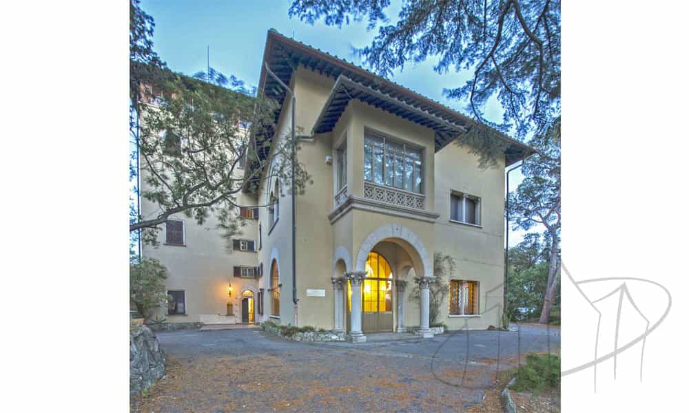 بيت في Quiliano, Liguria 10081941