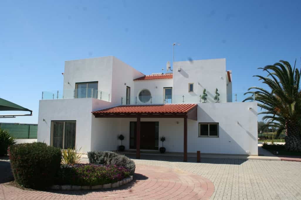House in Guia, Faro 10082009