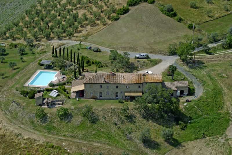 House in San Dalmazio, Tuscany 10082234