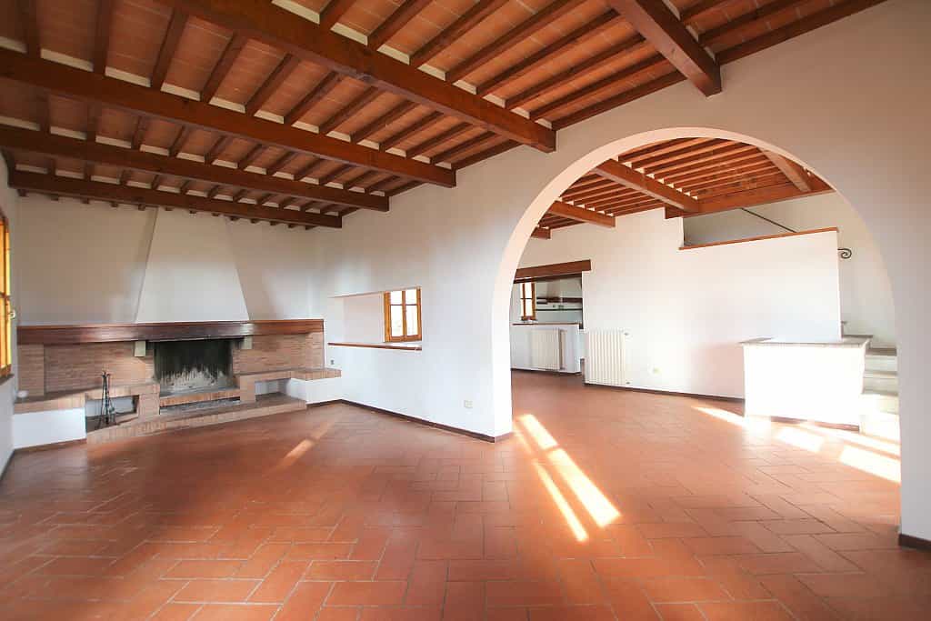 Rumah di Treggiaia, Tuscany 10082246